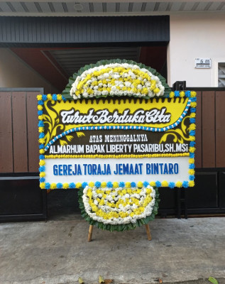 Papan Bunga Duka di Sembulang