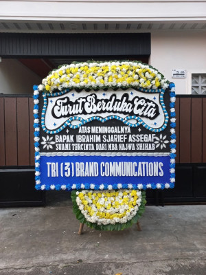 Papan Bunga Duka di Sembulang